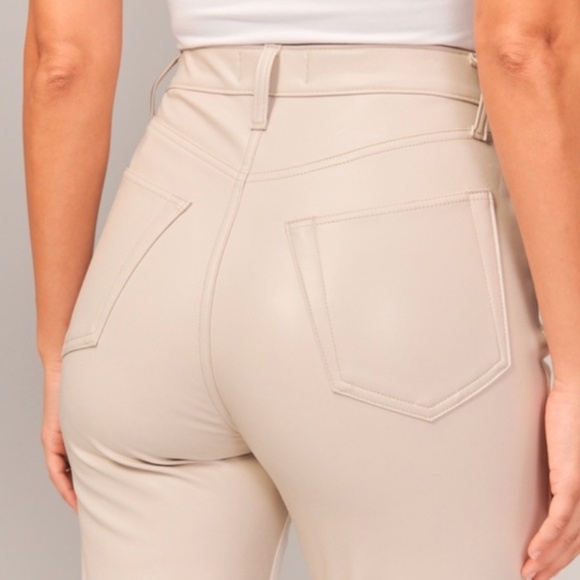 Abercrombie & Fitch Cream Women's Jeans - Picture 6 of 11